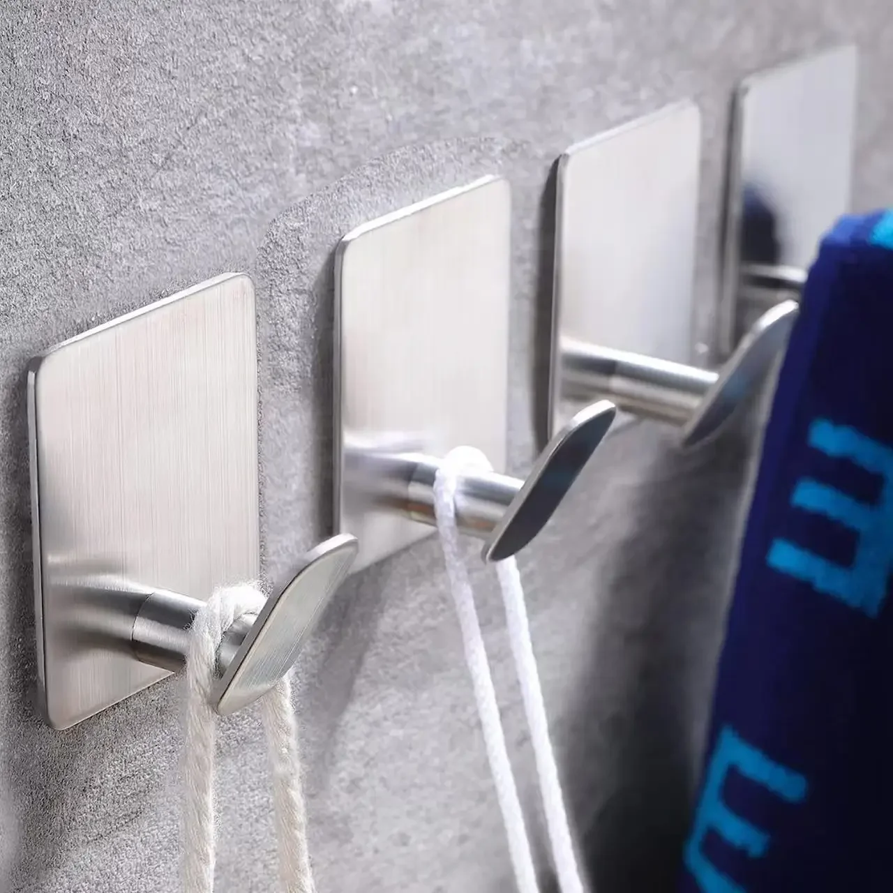 Ganchos para Batas de Baño de  - Robe Hook Adhesive reseña y precio